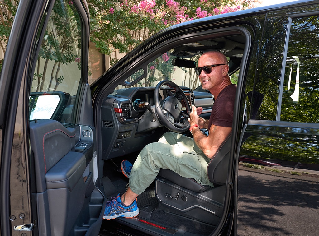 Tim McGraw Is Unrecognizable With JawDropping Hair Transformation