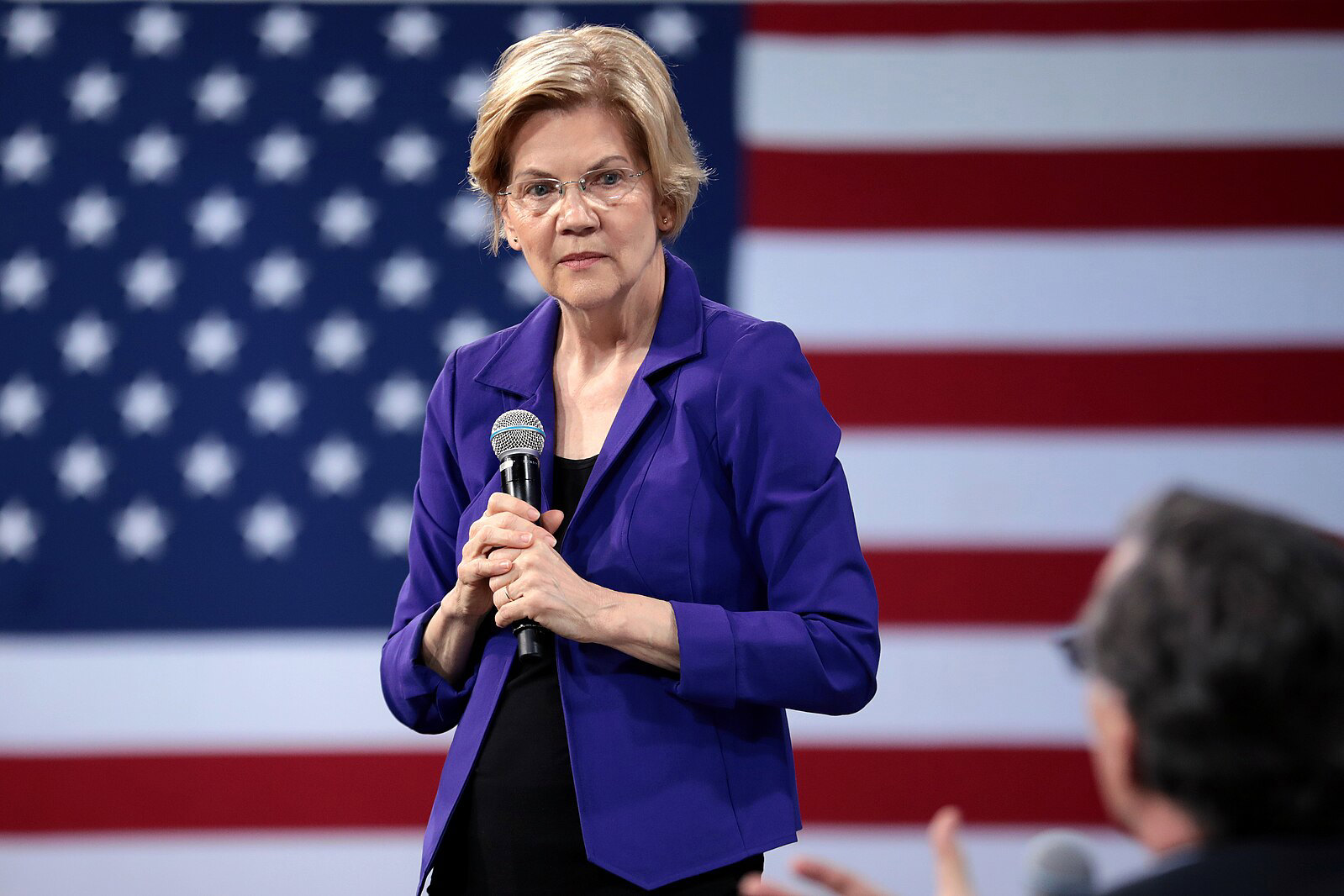 Warren to GOP: Grow a Spine on Trump s Budget Cuts Warren to GOP: Grow a Spine on Trump s Budget Cuts