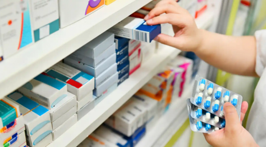 Súper beneficio para jubilados: dan descuentos del 30% en farmacias con este único requisito