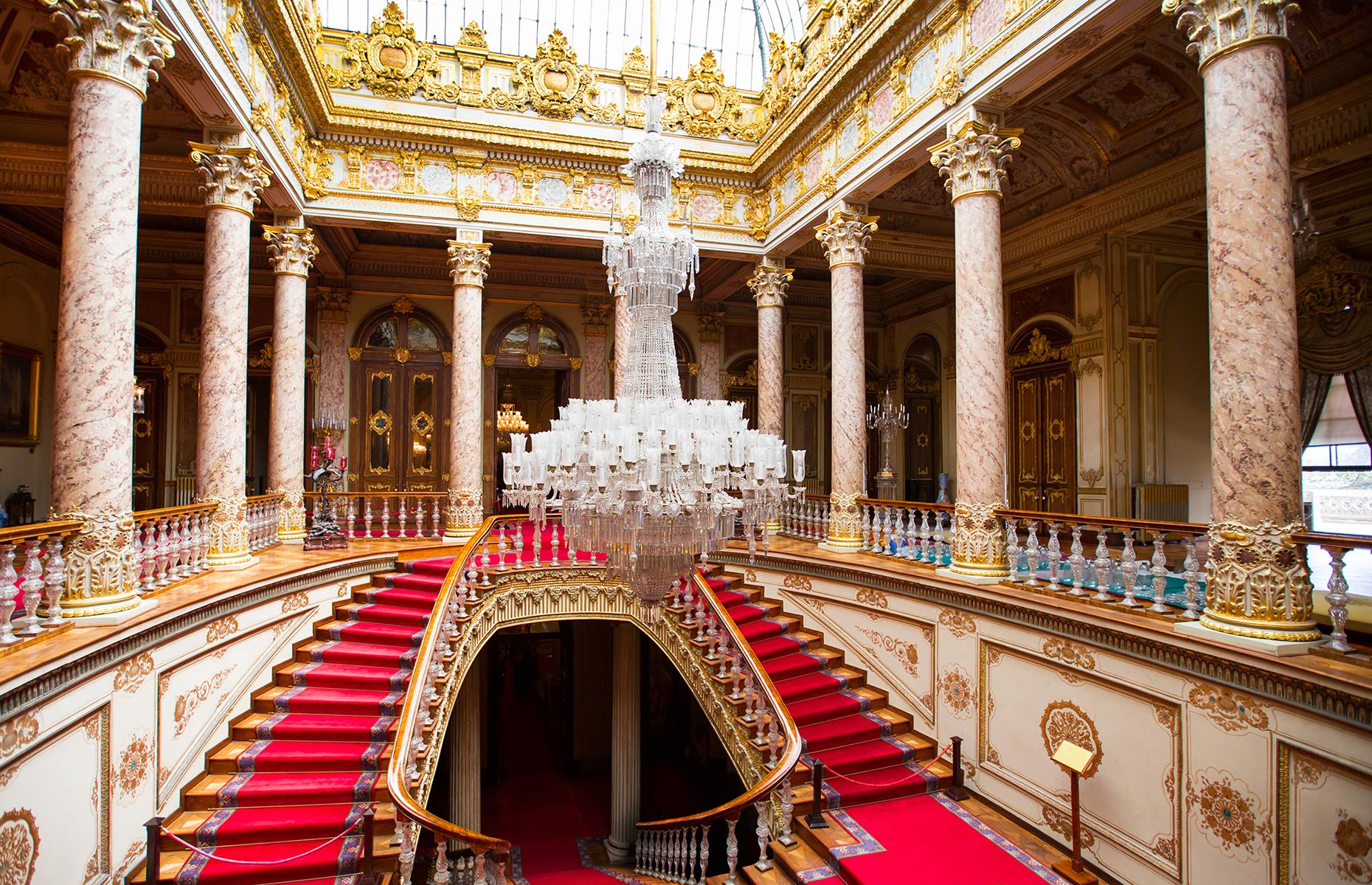 A tour inside the world's most stunning stately homes