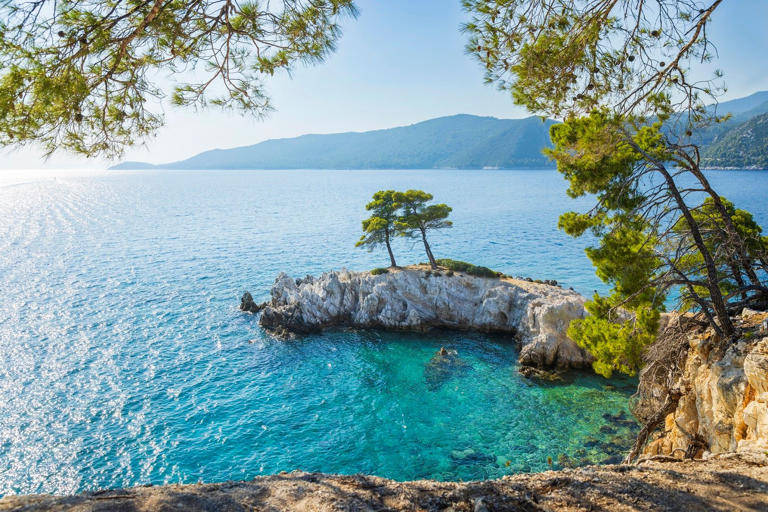 Διακοπές στη Σκόπελο για παραλίες εκστατικής ομορφιάς