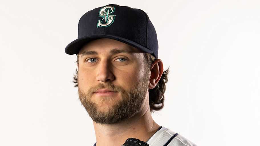 Seattle Mariners Option Veteran Reliever to Make Room For Trade Acquisition