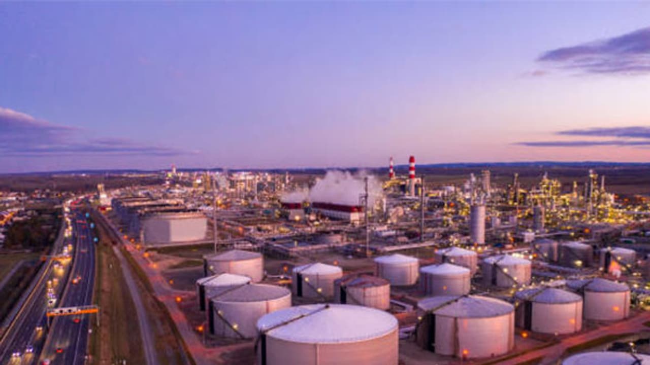 美国对与伊朗贸易国家加征25%关税引发的地缘政治风险及全球石油贸易格局重塑