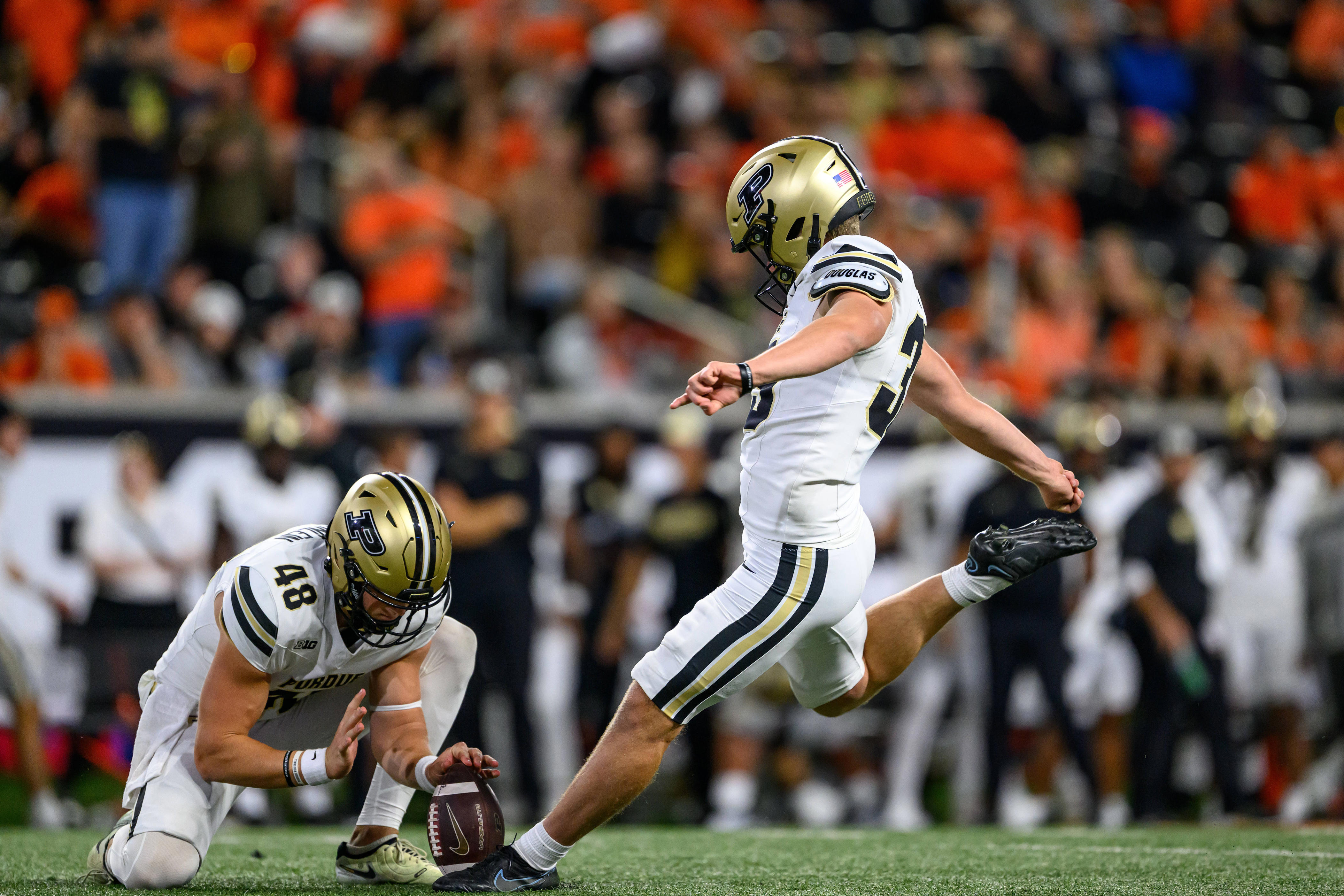 Purdue football loses top kicker, Brownsburg alum to in-state rival