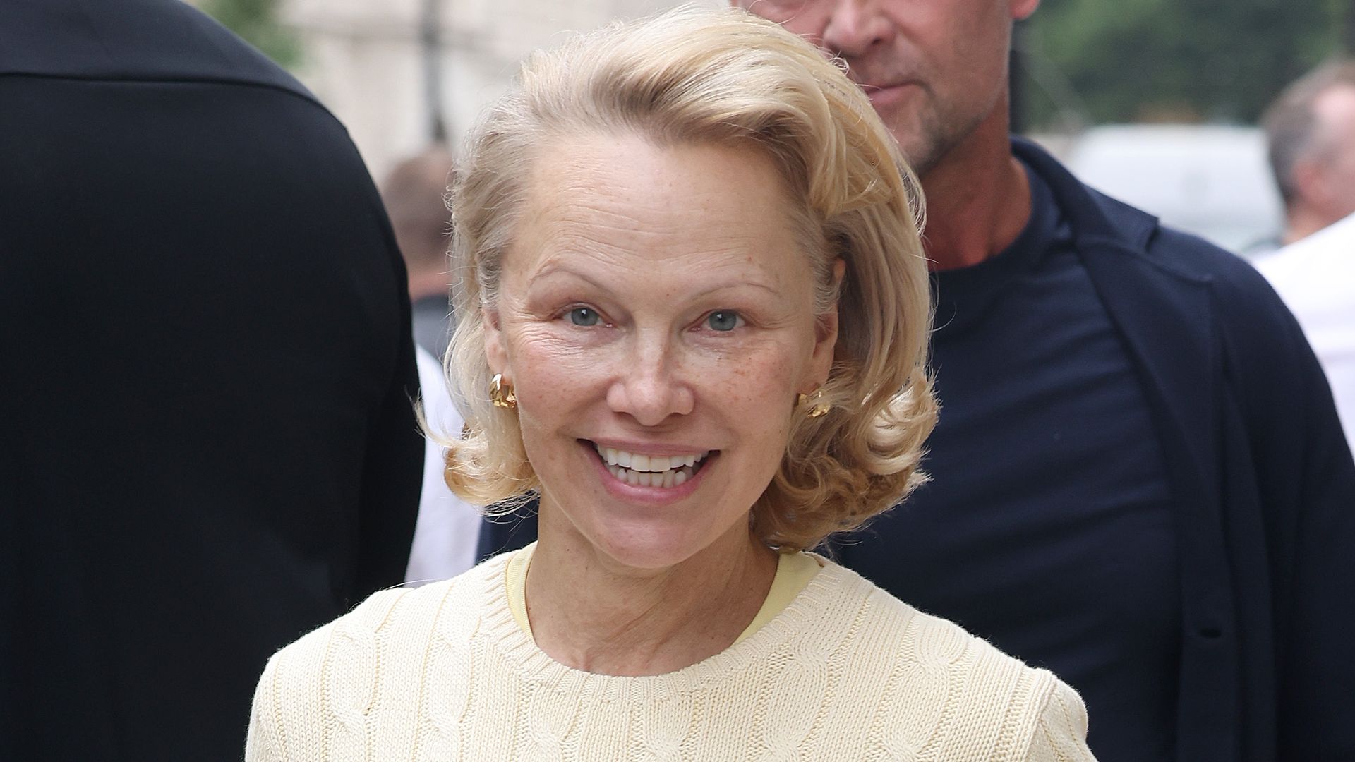 Pamela Anderson delights in 2025's hottest trend amid swirling Liam ...