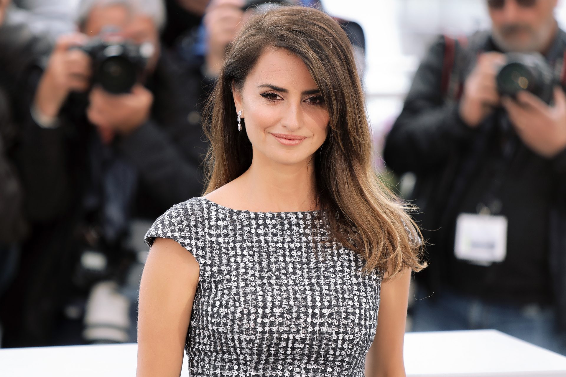 No idea! Did you know these actresses were pregnant while filming?