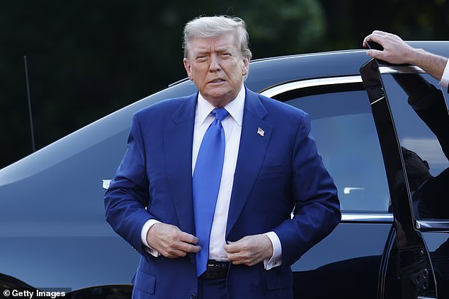 Canceled Stephen Colbert will host KAMALA HARRIS on his money-losing show