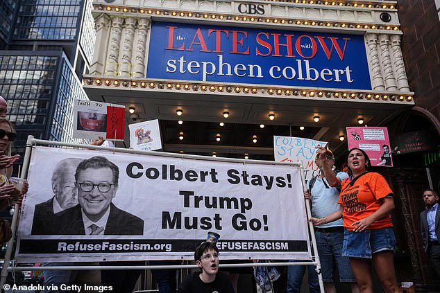 Canceled Stephen Colbert will host KAMALA HARRIS on his money-losing show