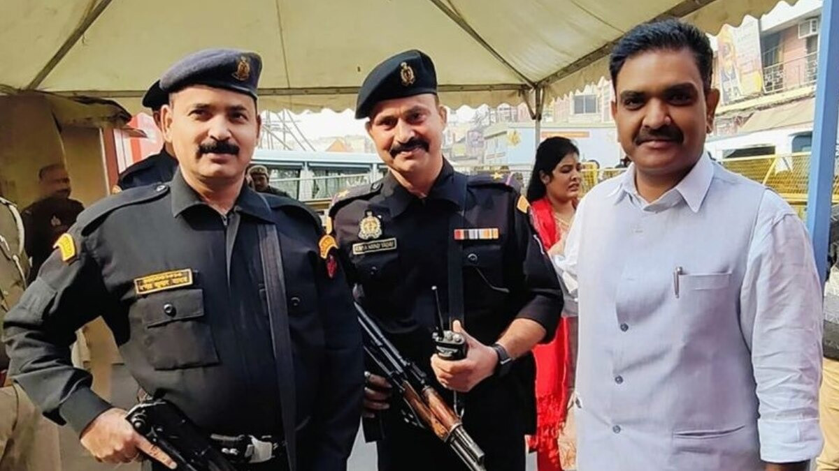 UP Minister calls cops on own aide after molestation complaint by staffer UP Minister calls cops on own aide after molestation complaint by staffer