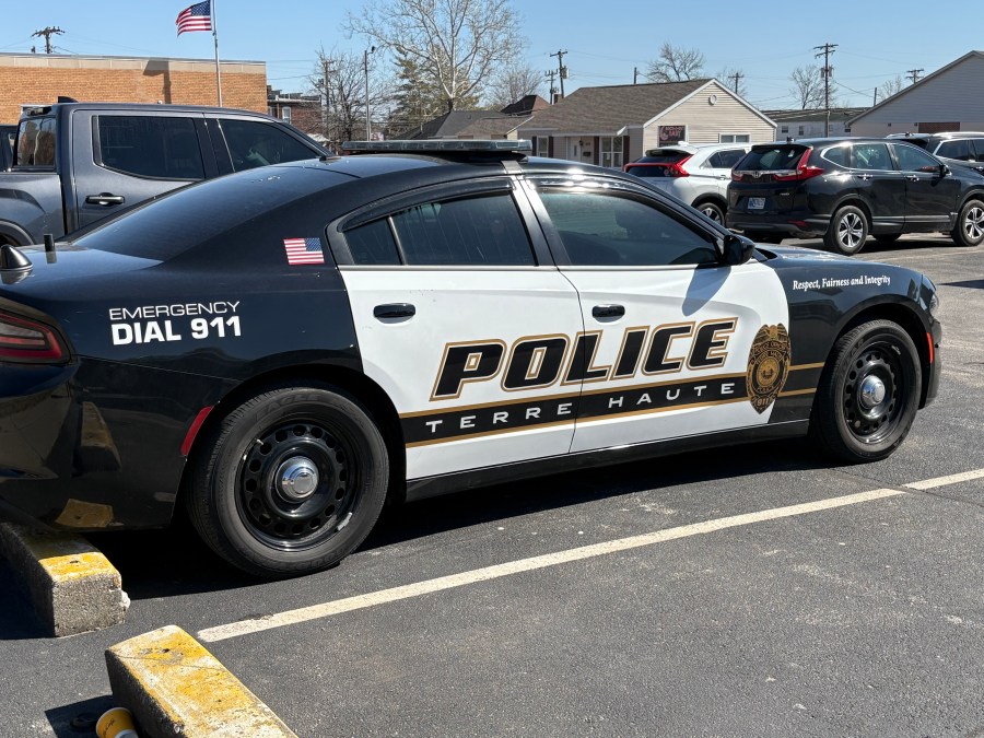 DEATH INVESTIGATION Body found in Terre Haute pool