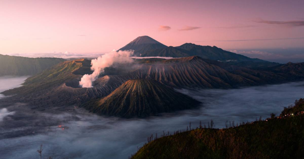 Beautiful sunrise at Indonesia's Bromo Mountain (Representative Image Source: Getty Images | Photo by Jackyenjoyphotography)