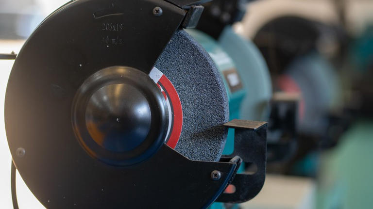 How to Sharpen Drill Bits Bench Grinder: Expert Tips Revealed