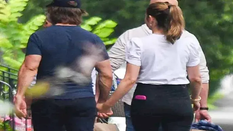 توم كروز وانا دي ارماس يتجولان في لندن