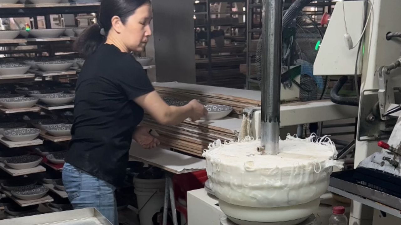 Machine in ceramic factory uses soft stamper to print beautiful designs ...