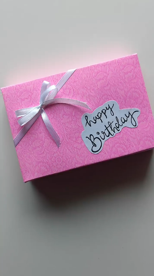 How to Create the Perfect Birthday Gift Box