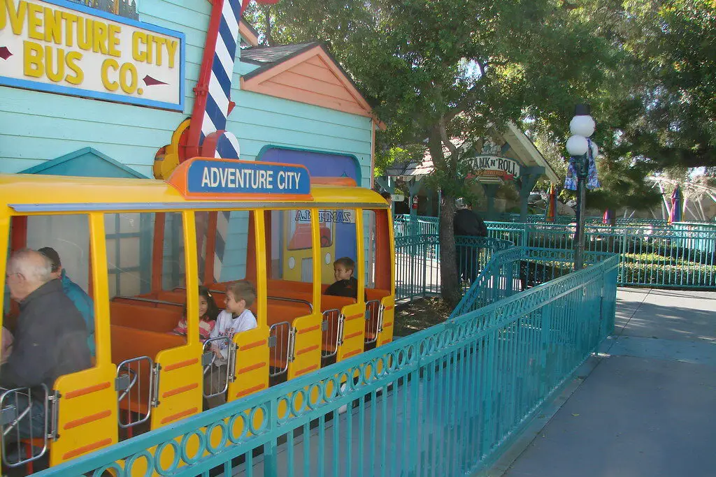 13 Defunct Amusement Parks That Deserve a Second Life