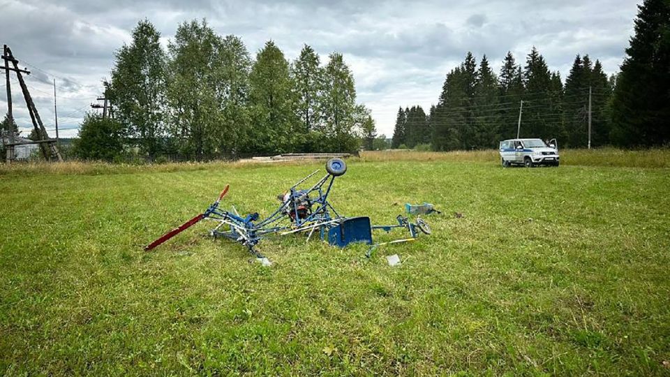 Russian man, 88, dies after homemade helicopter falls apart on takeoff(00)