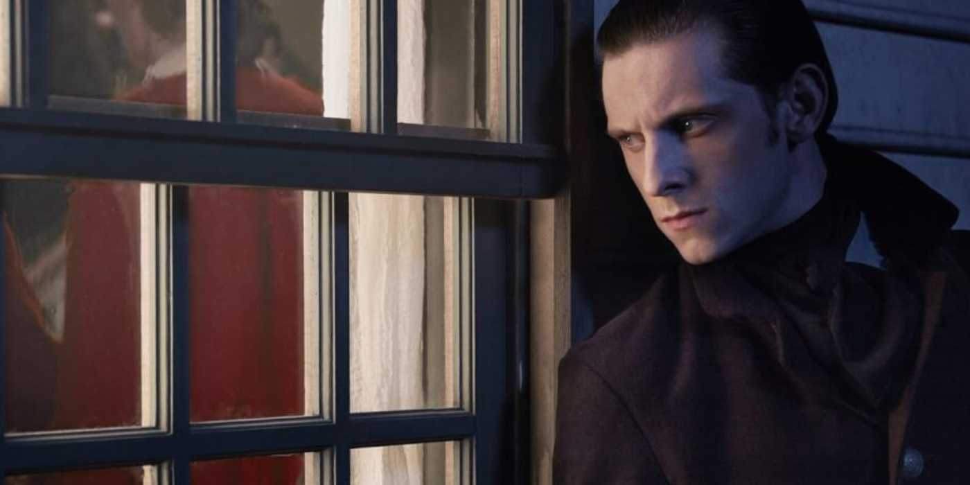 Abraham (Jamie Bell) looks out the window in Turn: Washington's Spies.