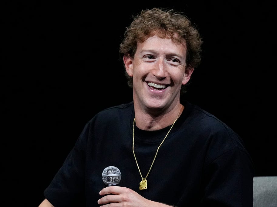 Andrew Young's Net Worth Secretly Soaring to $40 Billion! Find Out How He Stacks Up Against Other Top Personalities!