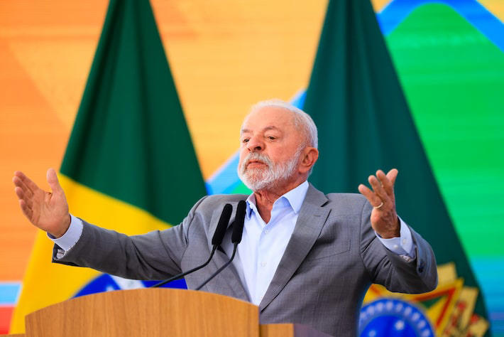 Lula disse que está aberto ao diálogo, mas também afirmou que trabalha para reagir a tarifaço imposto por Donald Trump Foto: Wilton Júnior/Estadão