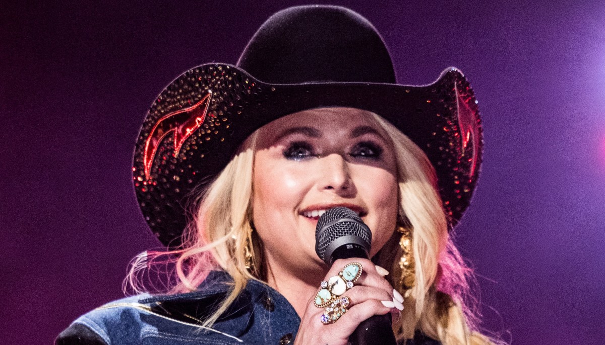 Miranda Lambert Issues Blunt Response to Cheeky MidConcert Wardrobe