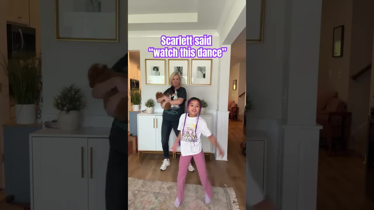 scarlett-and-tiania-mom-and-daughter-dancing-to-tiktok-dance-trend
