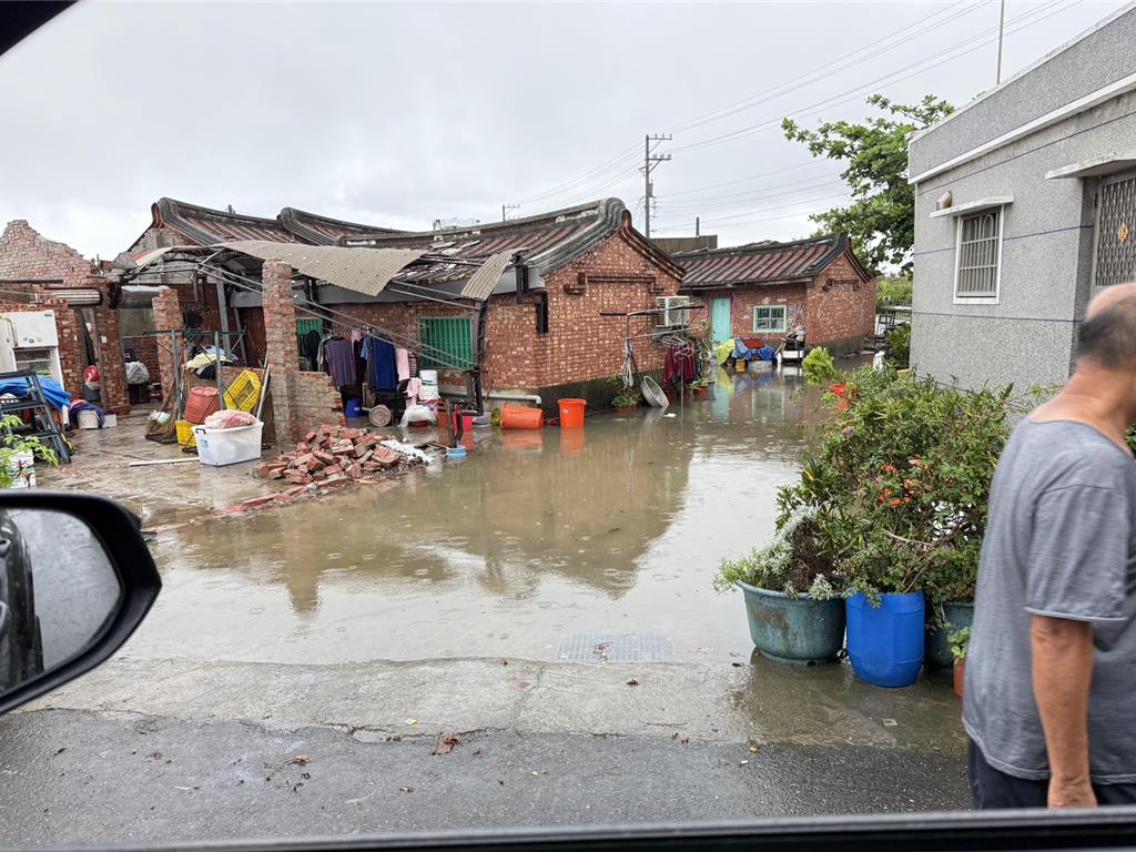 台南北門文山里水閘門沒開災區里長痛罵爛政府