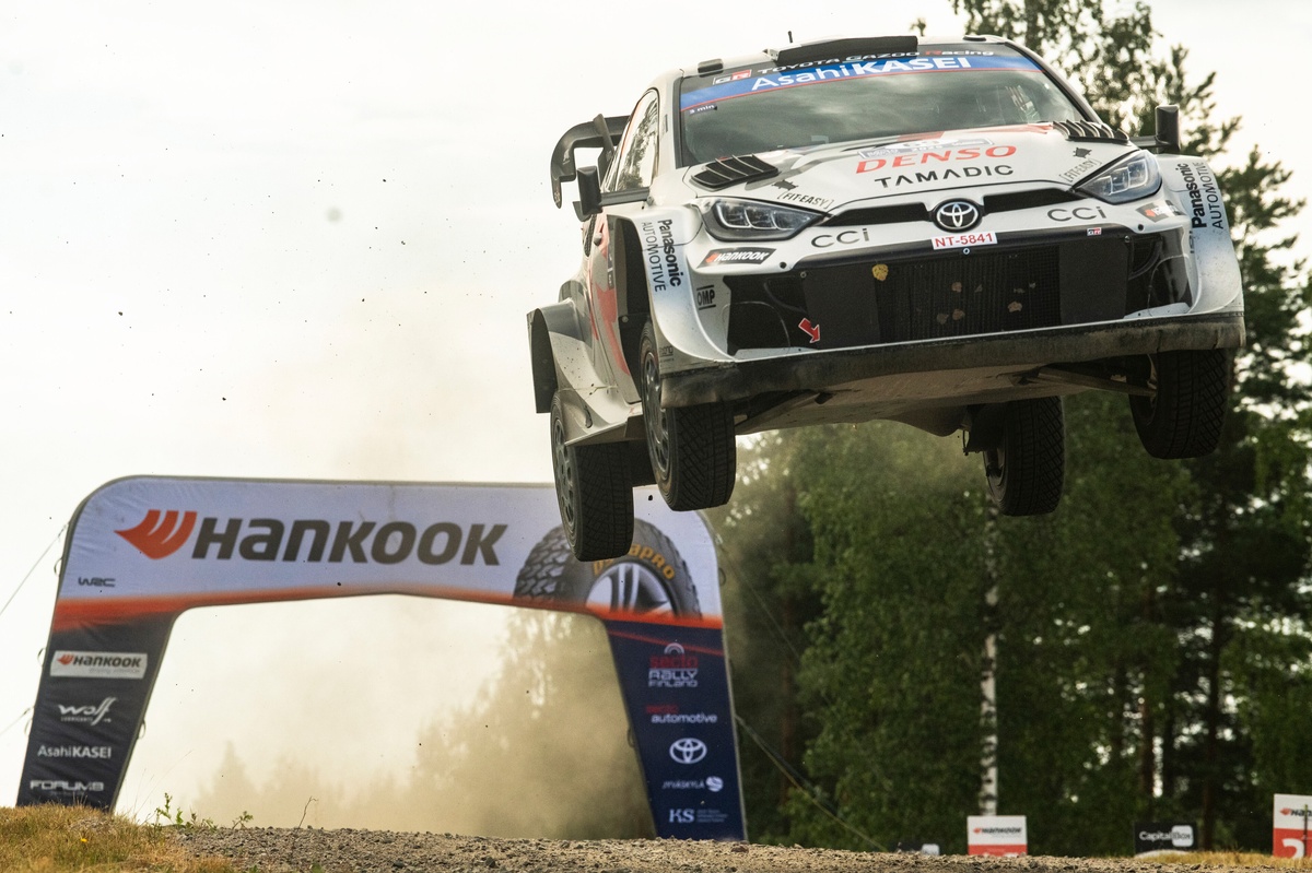 Wrc Rally Finland Hyundai Punctures Hand Toyota Top Five Lockout