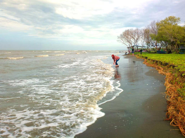 6 Tempat Wisata Alam di Bekasi yang Cocok untuk Healing