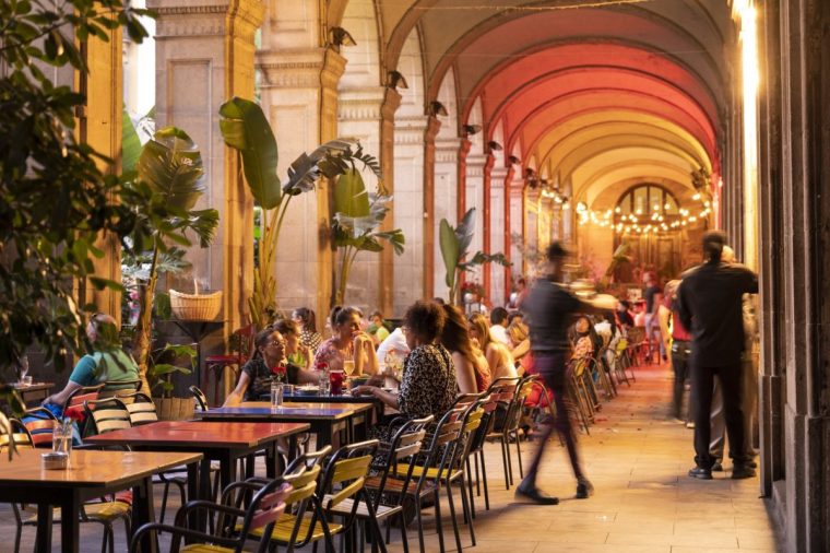 How to avoid being ripped off in restaurants on holiday