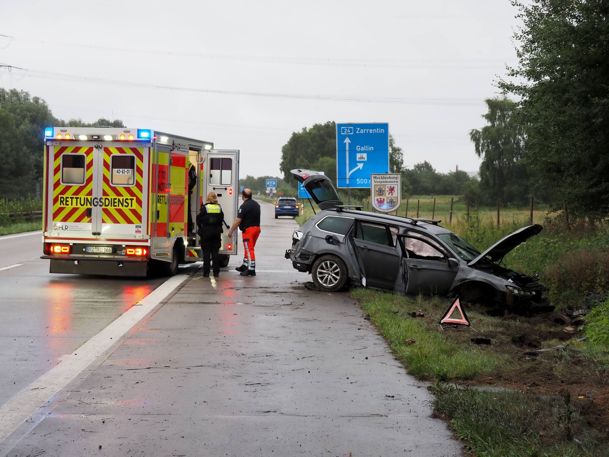 Spannende Unfall Auf Der A24 Fotos