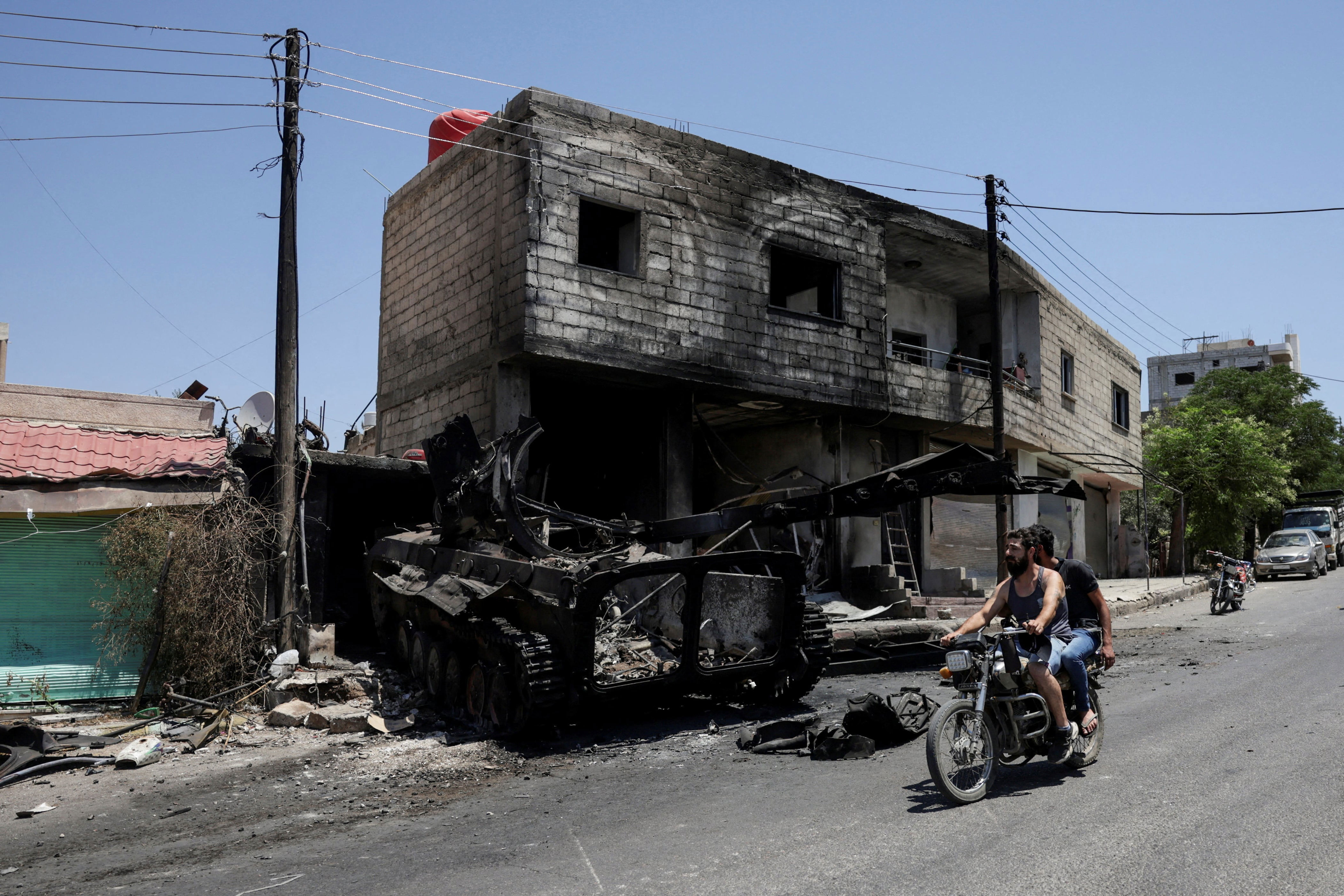 First aid convoy in days arrives in Syria #39 s Sweida First aid convoy in days arrives in Syria #39 s Sweida