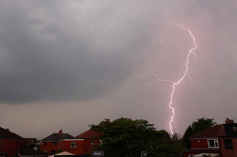 Storm Floris weather warning upgraded to amber ahead of arrival