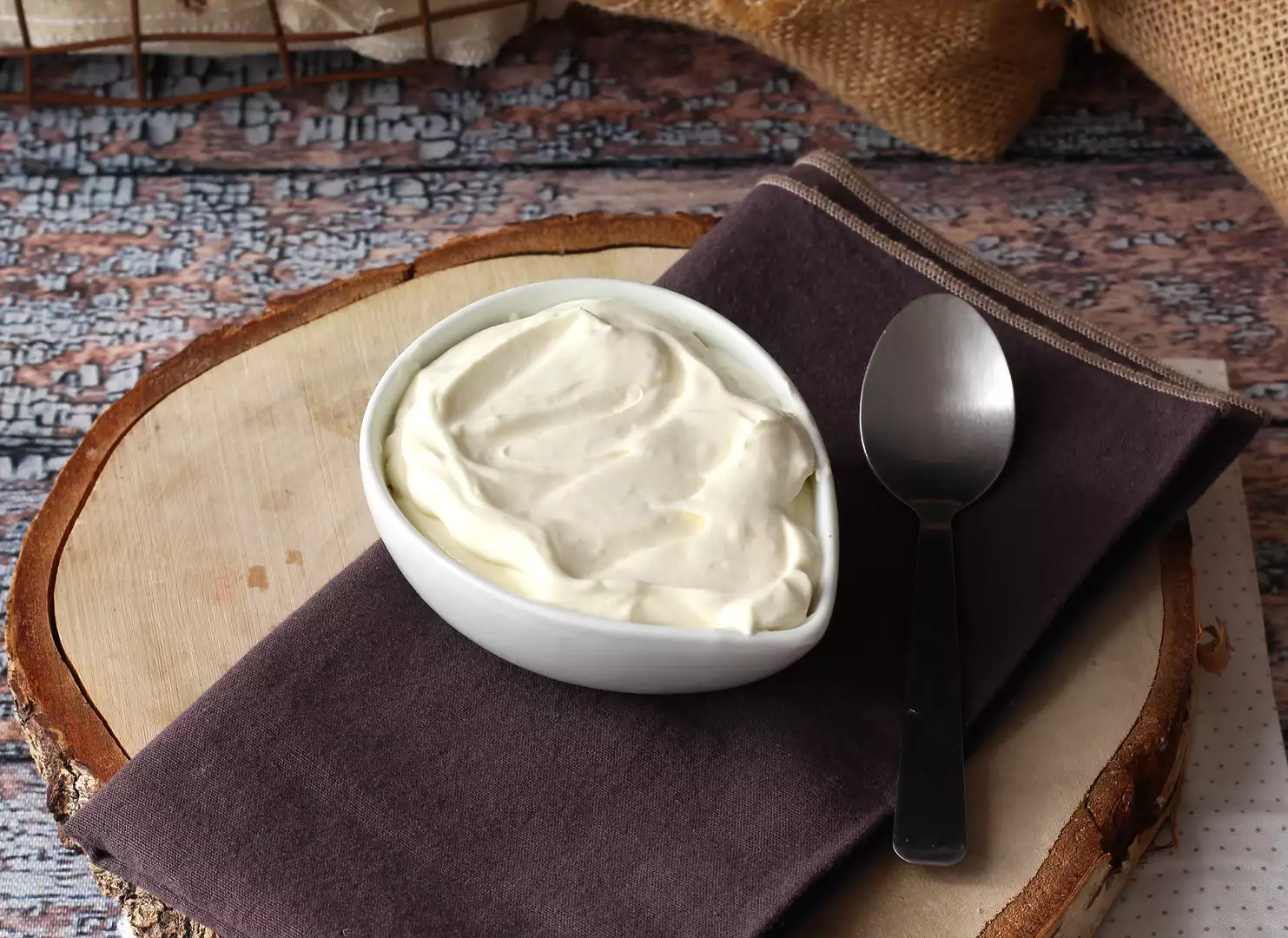 Vanillecrème montée, de perfecte topping voor je taarten en laagjescake!