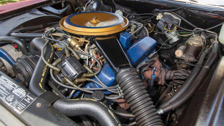 Why hot rodders worship the Cadillac 472 and 500 V8