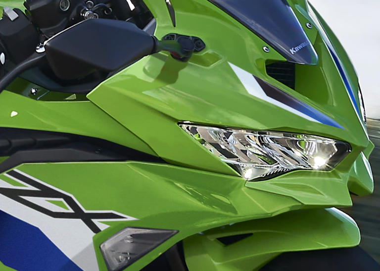 カワサキNinja ZX-4R SE/RRが新色で登場 400cc4気筒がより魅力