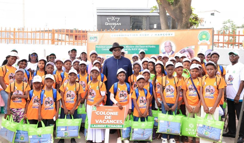 Marcory/Colonie de vacances : Le ministre Laurent Tchagba offre un séjour à 50 enfants à Korhogo