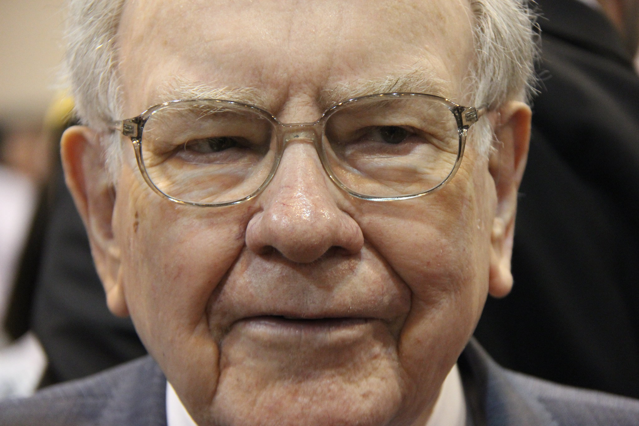 Warren Buffett #39 s $177 Billion Warning to Wall Street Is Deafening and Warren Buffett #39 s $177 Billion Warning to Wall Street Is Deafening and