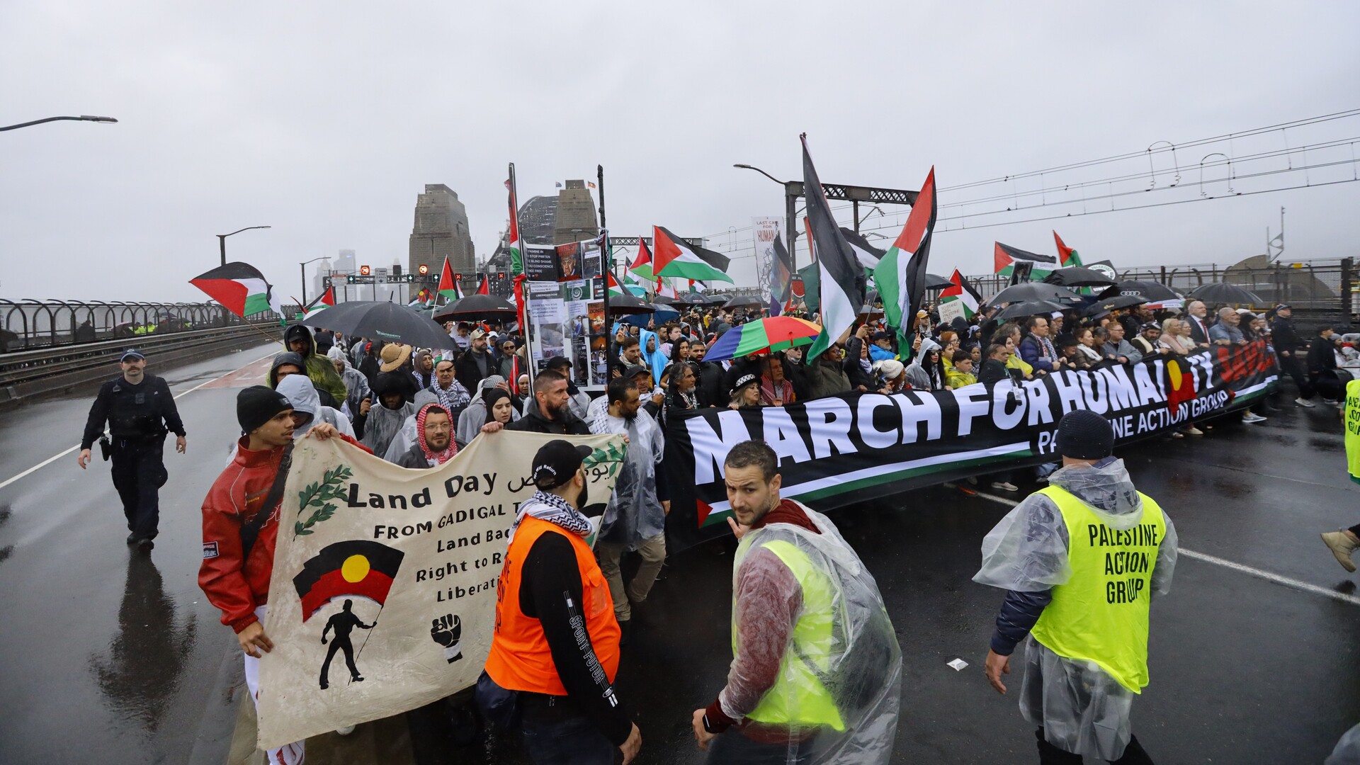 Protesters urged to avoid bringing Middle East conflict into Australia