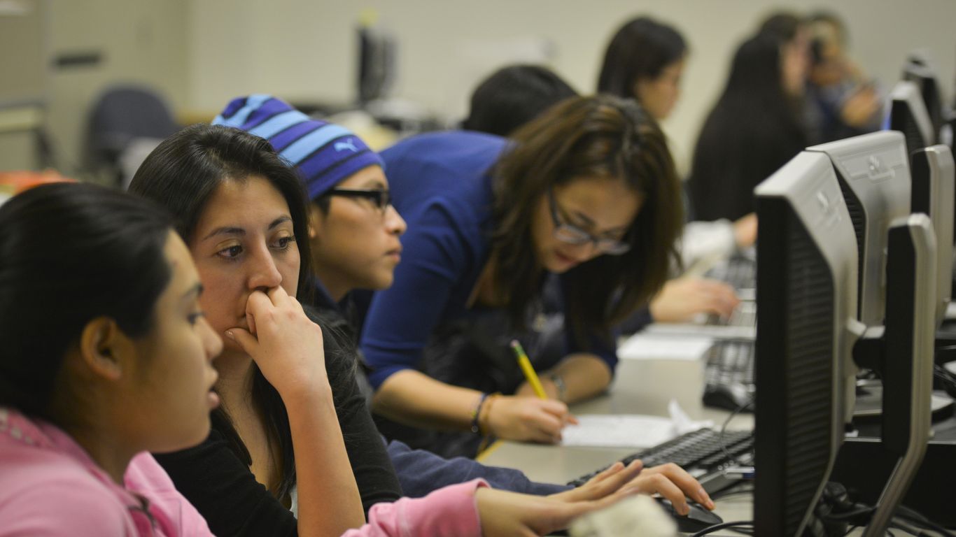 trump-squeezes-states-on-college-tuition-for-undocumented-students