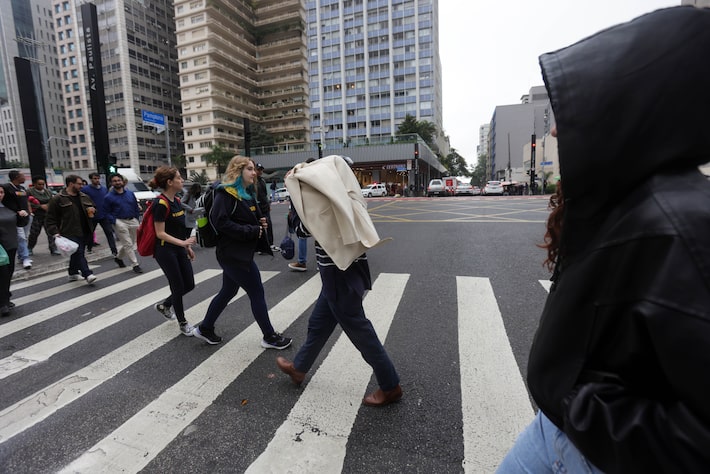 Nova onda de frio em SP: temperatura despenca e chove; veja quando