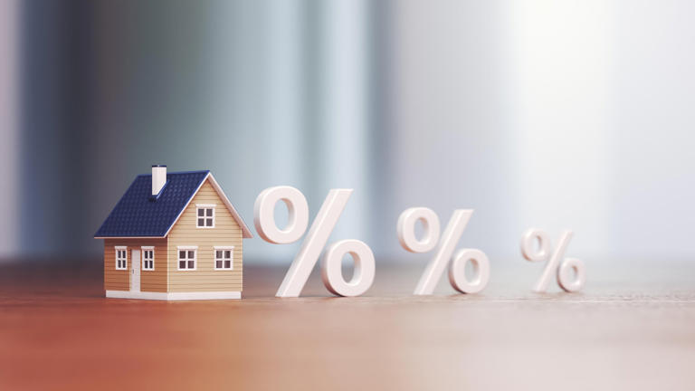 What's a good home equity loan rate this August? Experts weigh in