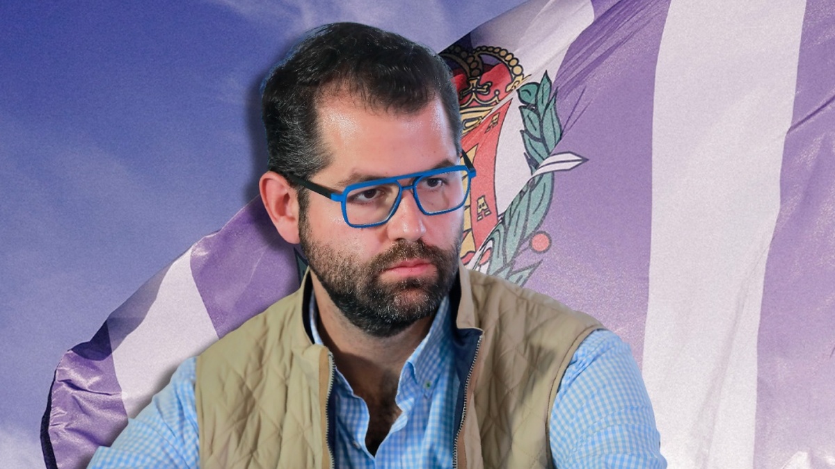 El empresario mexicano, con pasado en Gallos Blancos, que ahora es dueño de  un club en España