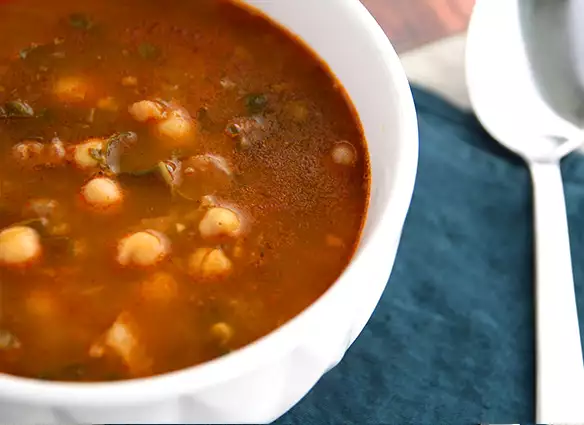 Kichererbsensuppe mit spinat