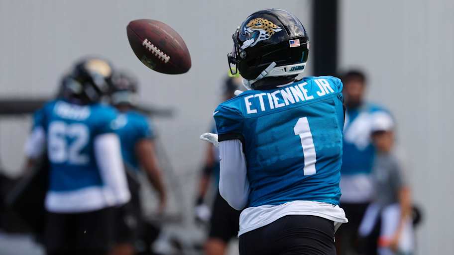 Jaguars' first unofficial depth chart shows that RB battle isn't over