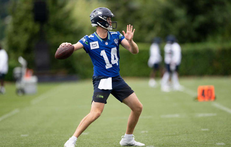 Halfway through Seahawks preseason, how's Sam Darnold? And: A Kenneth ...
