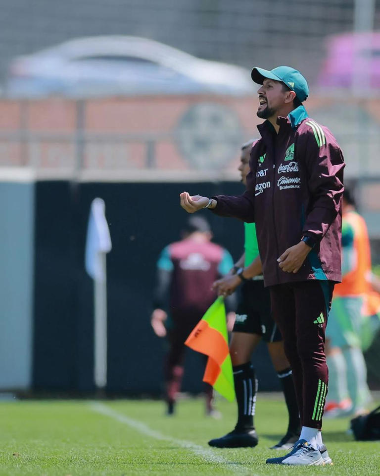 Yasser Corona es el actual entrenador de la categoría | IG: @elyasscorona