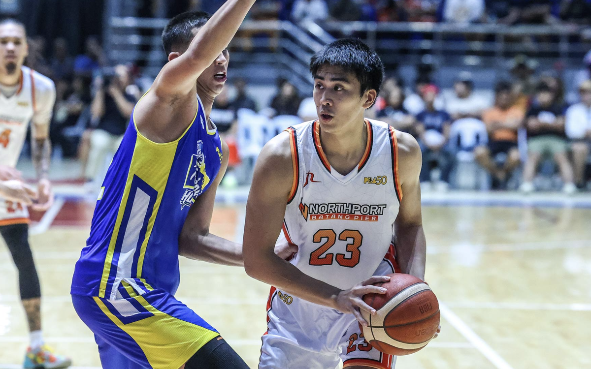 William Navarro leaves Magnolia signs with Busan KCC in KBL William Navarro leaves Magnolia signs with Busan KCC in KBL