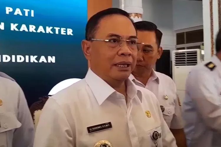 Bupati Pati Sudewo dijemput tim khusus KPK