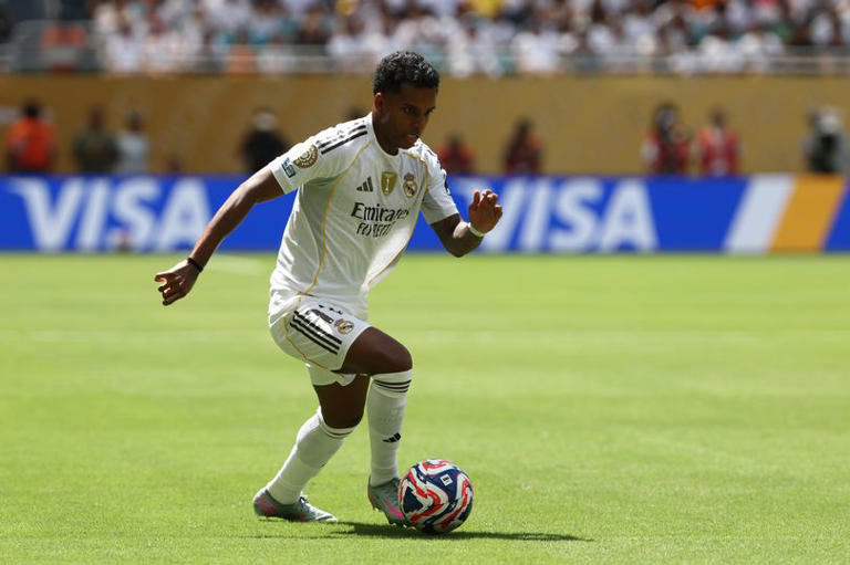 Real Madrid CF Forward Rodrygo (11) attacks with the ball in the first half during the match between Real Madrid and Al Hilal on Wednesday, June 18, 2025 at Hard Rock Stadium in Miami Gardens, FL.